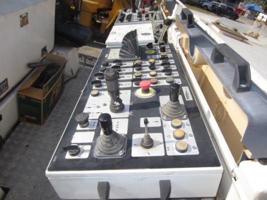 ต้องสั่งนำเข้า รถไสผิวถนนยี่ห้อWirtgen รุ่น W2200 ปี2009,7,141ชั่วโมง