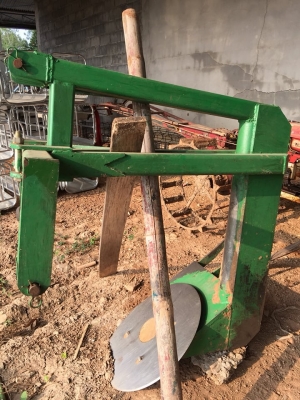 ต้องการขายผานขุุดหัวมันสับปะหลัง ใช้กับรถไถคันใหญ่