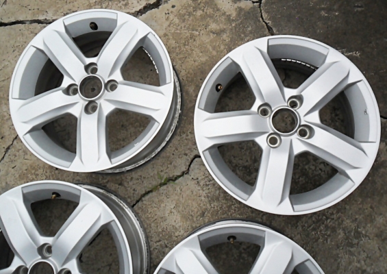 แม็กเก๋งขอบ15 เอนไกแท้ 4รู100 สภาพดี (4วง 3,500) แม็กเก๋งขอบ15 เอนไกแท้ 4รู100 สภาพดี (4วง 3,500)