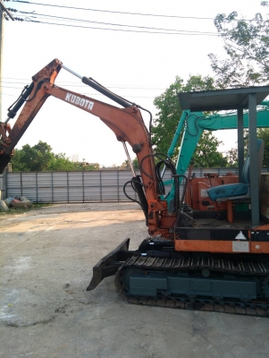 ส่งลูกค้า จ.อุดรธานีแล้ว รถแบคโฮ KUBOTA KH30 รถเก่านอกนำเข้า ยังไม่เคยใช้งานในไทย เครื่องดี ปั๊มดี เร็วแรง ชั่วโมงการทำงาน 2000+ ชั่วโมง รถสภาพดี พร้อมใช้งาน มีเอกสารใบอินวอยซ์