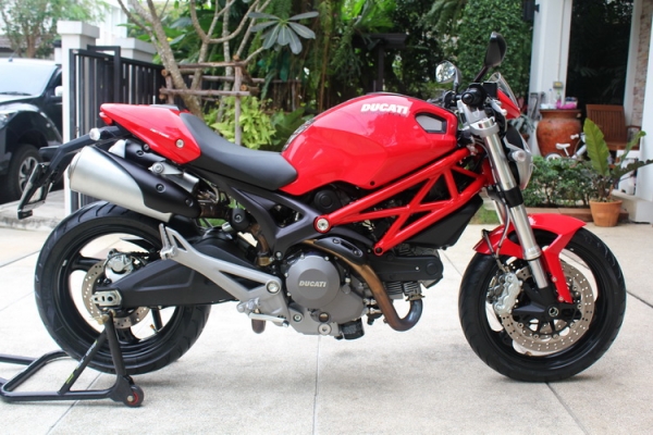 DUCATI M795 (abs) ใหม่เหมือนป้ายแดง วิ่งน้อย 3,000 KM