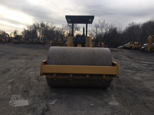ต้องสั่งนำเข้า รถบดสั่นสะเทือนยี่ห้อCATERPILLAR รุ่น CS653C  ปี1995,6,527ชม.