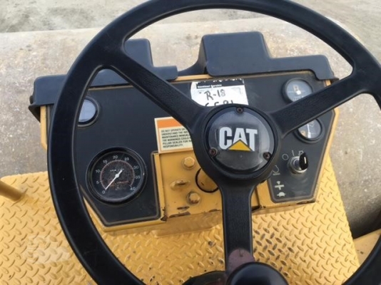 ต้องสั่งนำเข้า รถบดสั่นสะเทือนยี่ห้อCATERPILLAR รุ่น CS653C  ปี1995,6,527ชม.