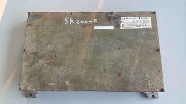 ขาย 95,000 กล่องไฟฟ้า KOBELCO sk 200-8  พร้อมหน้าจอ รวม 2 อย่าง สภาพใหม่พร้อมใช้ รับประกันคุณภาพ สินค้าอยู่ ปทุมธานี สามโคก 090-772-3710 090-772-3708