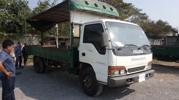 ขาย 6 ล้อ ISUZU 150 NQR เทอร์โบอินเตอร์คูลเลอร์ ยาว 5.5 เมตร ขาย 6 ล้อ ISUZU 150 NQR เทอร์โบอินเตอร์คูลเลอร์ ยาว 5.5 เมตร