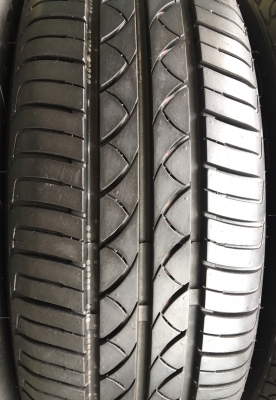 ล้อแม็ก Honda Jazz ขอบ 15 พร้อมยางป้ายแดง 175-65-15 ปี 17 แม็กสวย ยางมีตุ่มทุกเส้น