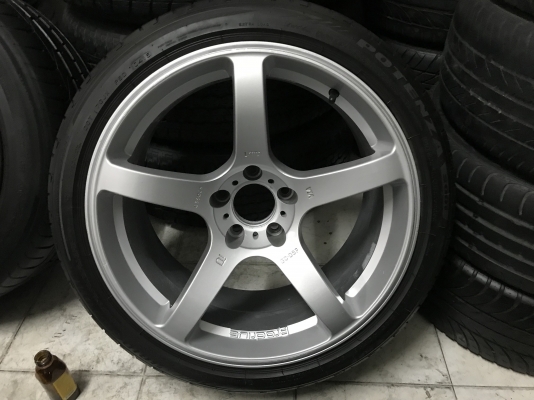 ขายๆโปรไดร์ขอบ18  5/114หน้า9.5หลัง10.5พร้อมยางหน้าBRIDESTONE 245/40/18ปี15ยางหลัง Pirelli 255-45R18ปี14 ดอกเต็มๆทัง4เส้นใช้กันยาวๆ ????ล้อมีซ่อม????ร้าวในคู่หน้า1วงใช้ได้ปกติ ขายตามสภาพยกชุด 7900 ฿   ID line Tel 0850448320