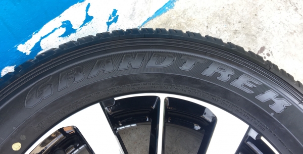 แม็กป้ายแดง Mitsu All New Pajero Sport ตัวท๊อป ขอบ 18 พร้อมยางป้ายแดง 265-60-18 ปี 17 เส้นสียังอยู่