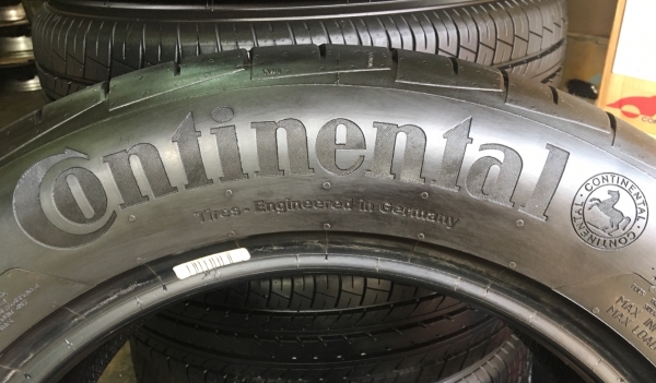 ยาง Continental 225-60-17 ปี 16 มีตุ่มทุกเส้น