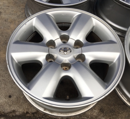 ล้อแม็ก Toyota Fortuner ขอบ 17 (ลาย 6 ก้าน)