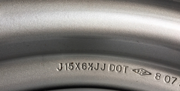 ล้อกระทะอะไหล่ 1 วง ขอบ 15 พร้อมยาง Bridgestone 215-70-15