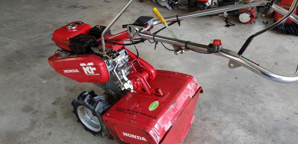 รถพรวนดิน 6 แรงพร้อมใช้งาน รหัสสินค้า H1 - 13 รถพรวนดิน 6 แรงพร้อมใช้งาน รหัสสินค้า H1 - 13