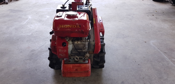 รถพรวนดิน 6 แรงพร้อมใช้งาน รหัสสินค้า H1 - 13 รถพรวนดิน 6 แรงพร้อมใช้งาน รหัสสินค้า H1 - 13