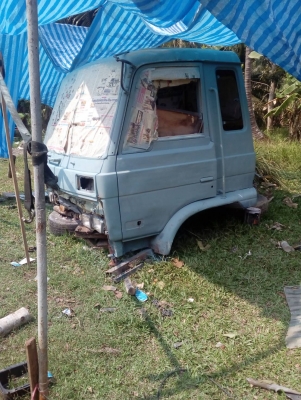 ขายหัวสิบล้อ UD เนียนๆพร้อมใช้งานต่อสภาพเต็มๆสนใจติดต่อ 063-190-3017