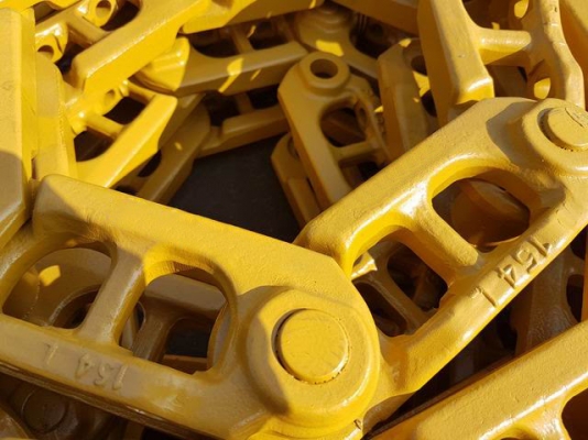 โซ่pc60-6ของใหม่คู่ละ28000บาทสนใจติดต่อ0841425045