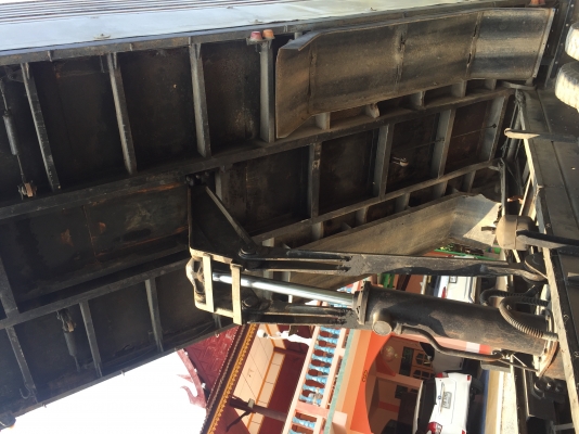 ขาย (  กระบะดั๊มสิบล้อ  ยกชุด ). พร้อม กระบอกดั๊ม แม่ปั๊ม คัทซีลอย