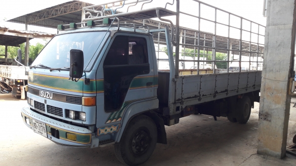 Isuzu NRR 6BG1-175 กระบะยาว 6 ม. ราคานี้ทำสีหัวใหม่ Isuzu NRR 6BG1-175 กระบะยาว 6 ม. ราคานี้ทำสีหัวใหม่