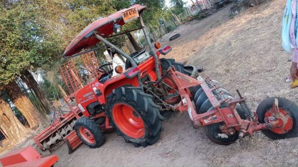 รถไถแทรกเตอร์  L3608 ปี 54  ปรับราคาใหม่  245,000 บาท  ด่วนครับ