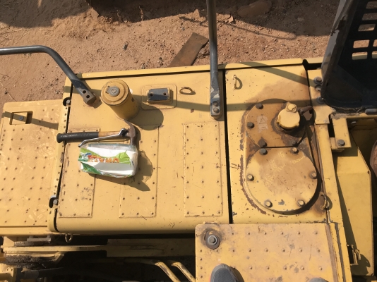 ขายรถแบ็คโฮ KOMATSU PC200-8 ด่วนครับราคาไม่แพงครับ แถมฟิตโซ่แทร็ค+บุ้งกี๋ เรียบร้อยสวยงามครับ