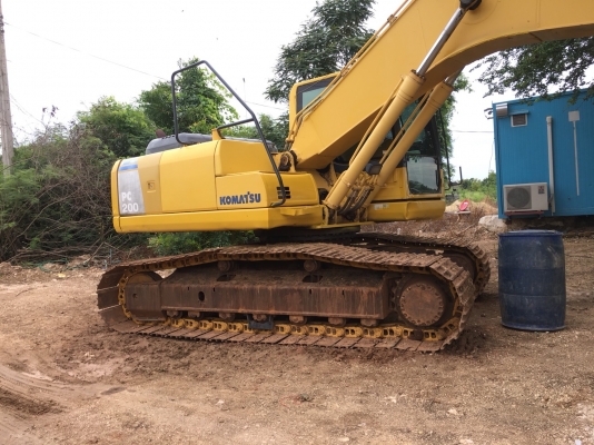 ขายรถแบ็คโฮ KOMATSU PC200-8 ด่วนครับราคาไม่แพงครับ แถมฟิตโซ่แทร็ค+บุ้งกี๋ เรียบร้อยสวยงามครับ
