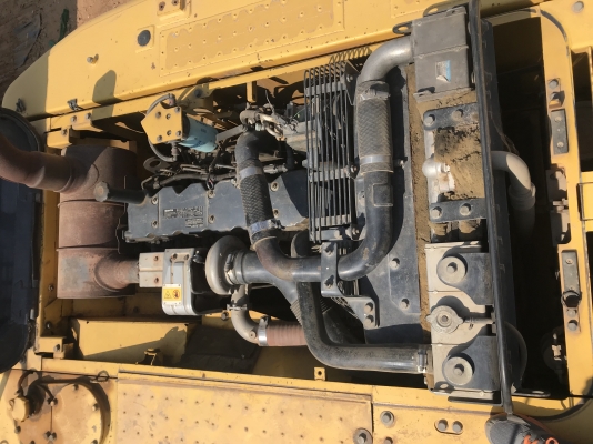 ขายรถแบ็คโฮ KOMATSU PC200-8 ด่วนครับราคาไม่แพงครับ แถมฟิตโซ่แทร็ค+บุ้งกี๋ เรียบร้อยสวยงามครับ