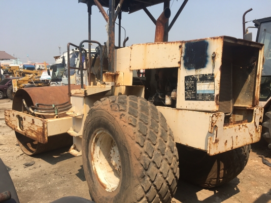 รถบดสั่นสะเทือน Ingersoll Rand รุ่น SD100 ขายตามสภาพ รถสามารถขับได้