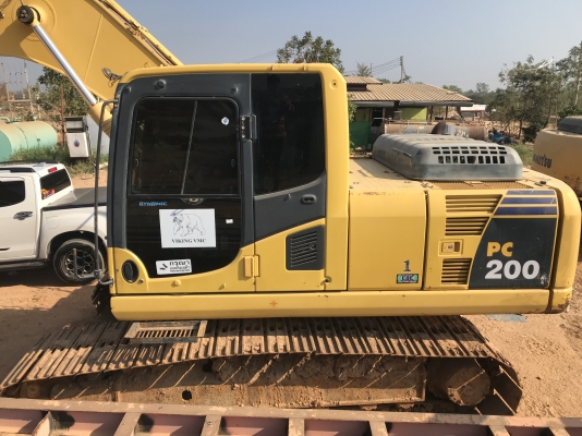 ขายรถแบ็คโฮ KOMATSU PC200-8 ด่วนครับราคาไม่แพงครับรถของผมเองไม่ผ่านคนกลางครับ
