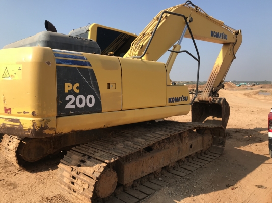 ขายรถแบ็คโฮ KOMATSU PC200-8 ด่วนครับราคาไม่แพงครับรถของผมเองไม่ผ่านคนกลางครับ