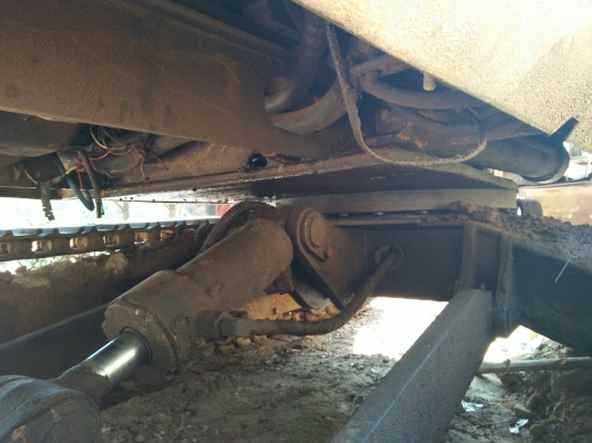 Komatsu 40-6 ติดต่อ 080-1405528 Komatsu 40-6 ติดต่อ 080-1405528