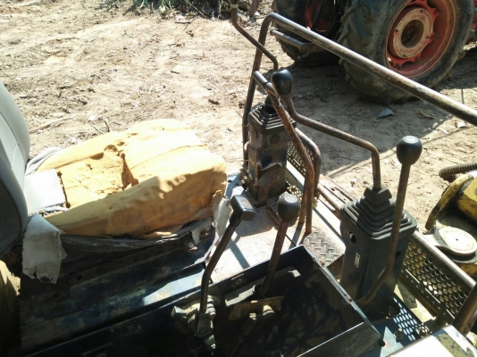Komatsu 40-6 ติดต่อ 080-1405528 Komatsu 40-6 ติดต่อ 080-1405528