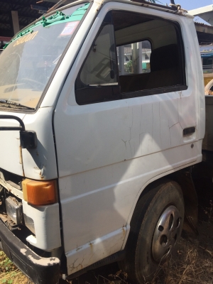 หัวเก๋งอีซูสุnkr สองหัวประตูกระจกหูช้างไทย ขาย2หัว ราคาเดียว