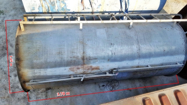 ถังสแตนเลส 8,000 ลิตร