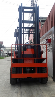 นิสสันดีเซล 2.5  ตัน