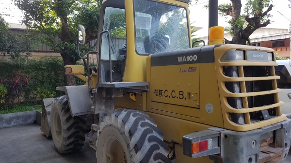 ขายรถตักล้อยาง KOMATSU  WA100-3 รถเก่านำเข้าจากญี่ปุ่น ไม่เคยใช้งานในไทย สภาพสวย สนใจติดต่อ 085-222-5959