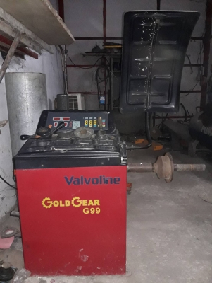 ขายเครื่องถ่วงล้อรถเก่ง รถกะบะ สภาพ90\%