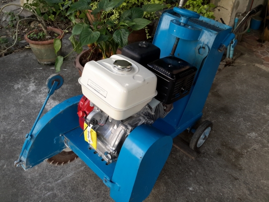 เครื่องตัดถนน ตัดคอนกรีต สภาพใหม่เครื่อง HONDA 13 แรง