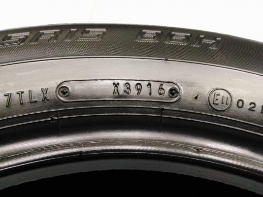 ยาง \% คัดสภาพ Dunlop Enasave EC300+  185 65 15 ผลิตปี 2016 ยางสวย ดอกหนาๆ ไม่คลื่น ไม่กินข้าง ดอกเสมอกันทุกเส้น วิ่งต่อได้อีกนาน ขายถูก 4 เส้น 2600.- NET แถมจุ๊บลมให้ 4 ตัว *** ราคายกกลับไปใส่เองนะคะ รับบัตรเครดิตทุกธนาคาร ส่งทั่วไทย ค่าส่งเก็บปลายทาง ***