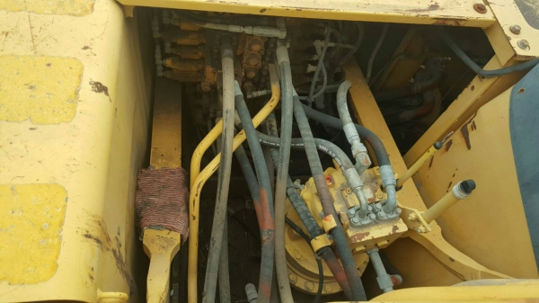 ขายรถแบคโฮ KOMATSU PC200-7 บูมยาว เอกสารเล่มปี 2007 ราคา 1ุ600000 ขายรถแบคโฮ KOMATSU PC200-7 บูมยาว เอกสารเล่มปี 2007 ราคา 1ุ600000