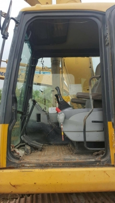 ขายรถแบคโฮ KOMATSU PC200-7 บูมยาว เอกสารเล่มปี 2007 ราคา 1ุ600000