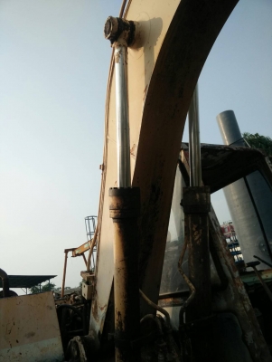 ขายรถแบคโฮ KOMATSU PC120-3 ราคา 260000 ขายรถแบคโฮ KOMATSU PC120-3 ราคา 260000