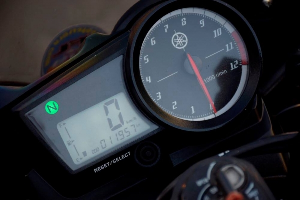 R15 2016 ลาย moto gp รถบ้านแท้ มือเดียว สด-ผ่อน รูดบัตรได้
