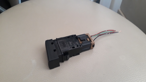 สวิทช์ ควบคุมไฟ ของรถ NISSAN