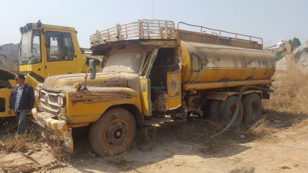 ขาย รถบรรทุกน้ำ 10 ล้อ หัวยาว 2 เพลา ช่วงล่าง ROCKY 175 เครื่อง EH700 168 แรงม้า พาวเวอร์ รถพร้อมใช้งาน ทะเบียนครบพร้อมโอน