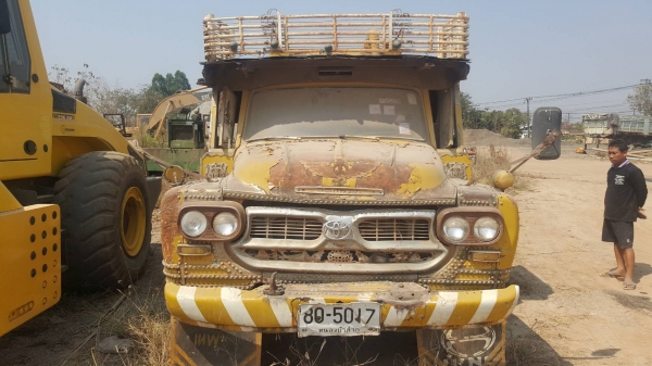 ขาย รถบรรทุกน้ำ 10 ล้อ หัวยาว 2 เพลา ช่วงล่าง ROCKY 175 เครื่อง EH700 168 แรงม้า พาวเวอร์ รถพร้อมใช้งาน ทะเบียนครบพร้อมโอน