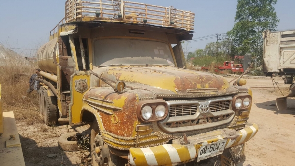 ขาย รถบรรทุกน้ำ 10 ล้อ หัวยาว 2 เพลา ช่วงล่าง ROCKY 175 เครื่อง EH700 168 แรงม้า พาวเวอร์ รถพร้อมใช้งาน ทะเบียนครบพร้อมโอน