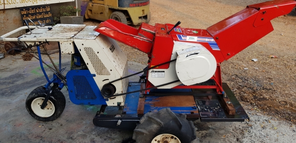 เครื่องสับกิ่งไม้ เดินหน้าถอยหลังได้ สอบถามได้ต่อรองได้ขายได้ขาย เครื่องสับกิ่งไม้ เดินหน้าถอยหลังได้ สอบถามได้ต่อรองได้ขายได้ขาย