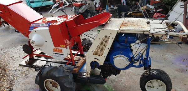 เครื่องสับกิ่งไม้ เดินหน้าถอยหลังได้ สอบถามได้ต่อรองได้ขายได้ขาย เครื่องสับกิ่งไม้ เดินหน้าถอยหลังได้ สอบถามได้ต่อรองได้ขายได้ขาย