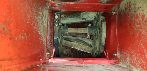 เครื่องสับกิ่งไม้ เดินหน้าถอยหลังได้ สอบถามได้ต่อรองได้ขายได้ขาย เครื่องสับกิ่งไม้ เดินหน้าถอยหลังได้ สอบถามได้ต่อรองได้ขายได้ขาย