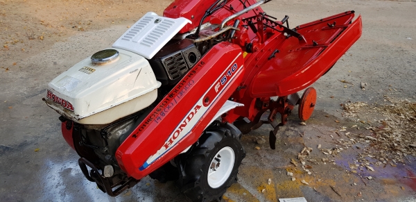 รถพรวนดิน สาดดิน ใบตีดินเต็มๆๆพร้อมใช้งาน รถพรวนดิน สาดดิน ใบตีดินเต็มๆๆพร้อมใช้งาน