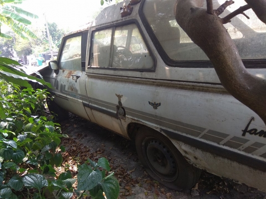 mazda familia ขายเป็นซากนะคะ mazda familia ขายเป็นซากนะคะ